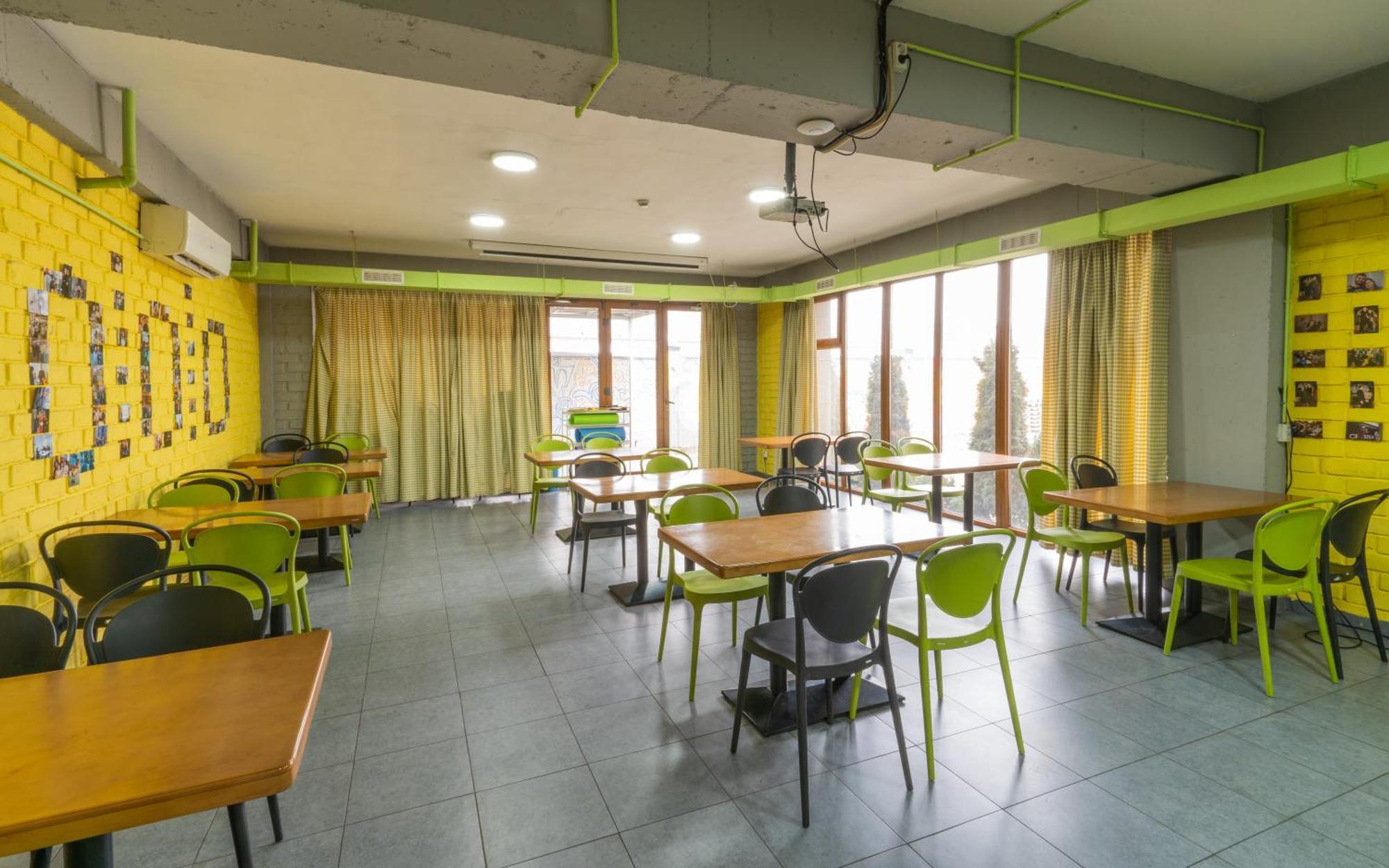 Ololofreelander Hostel&Coworking Biskek Kültér fotó