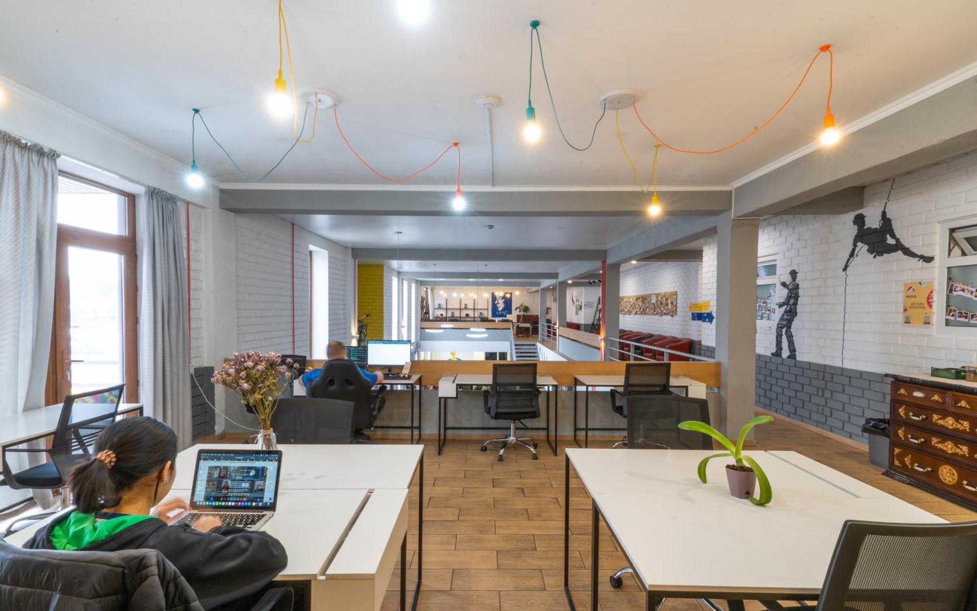 Ololofreelander Hostel&Coworking Biskek Kültér fotó