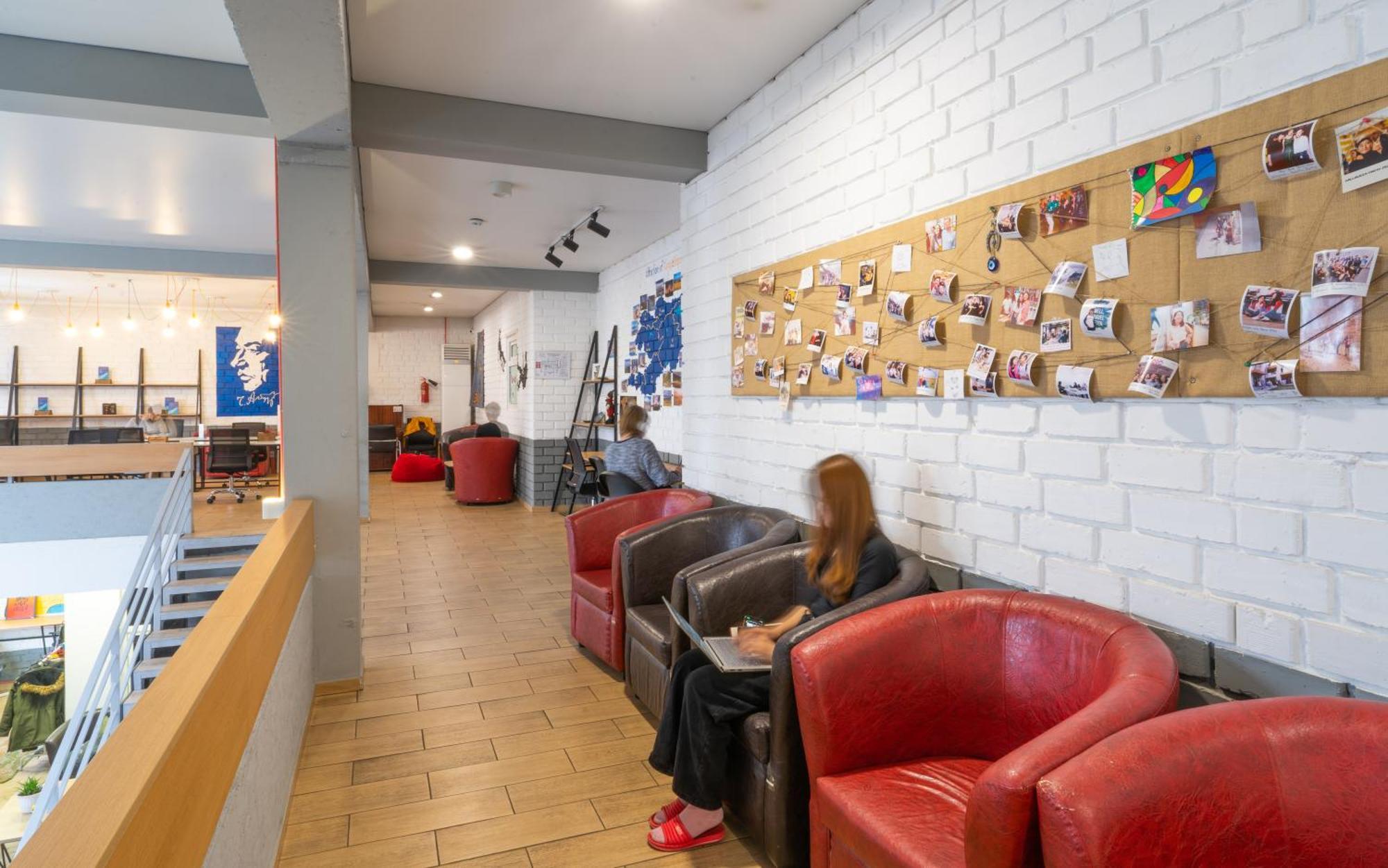 Ololofreelander Hostel&Coworking Biskek Kültér fotó