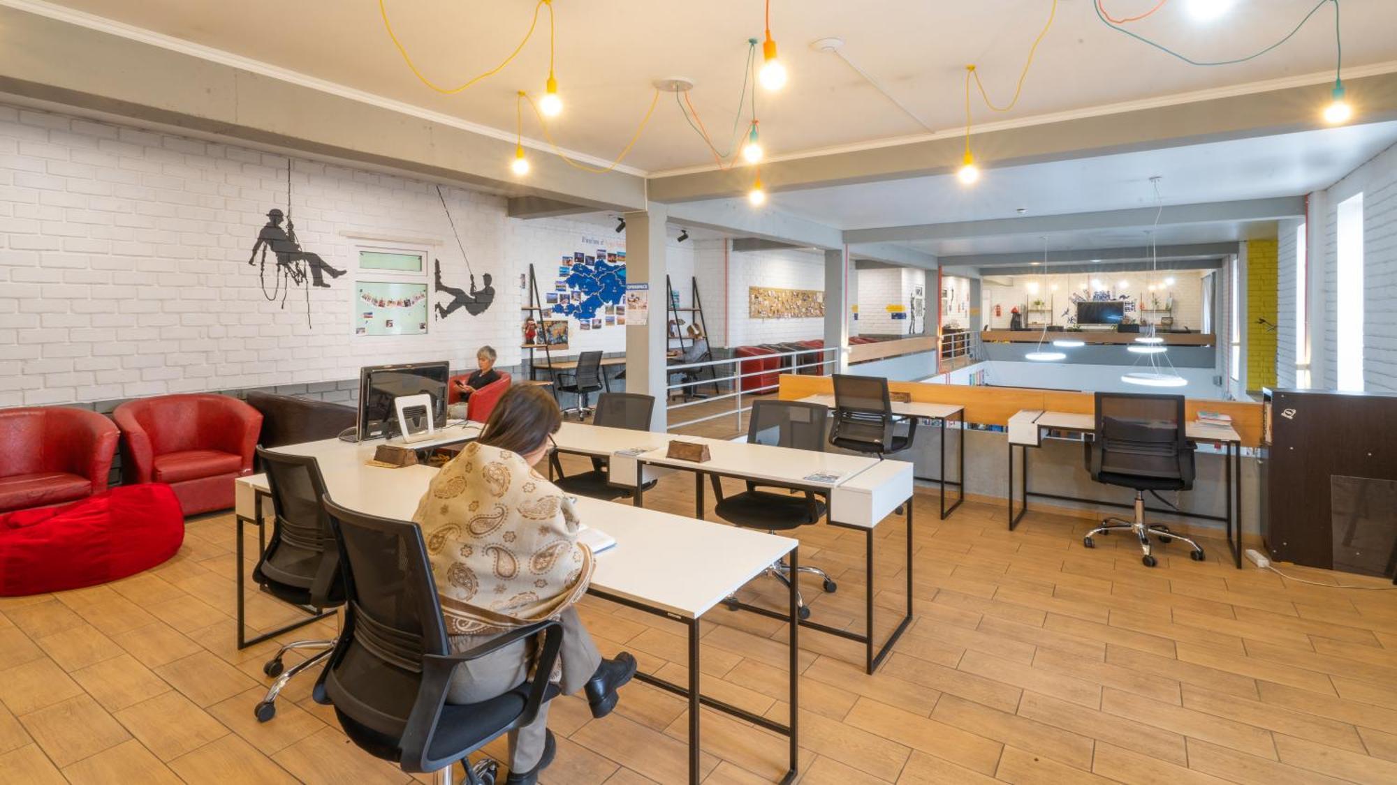 Ololofreelander Hostel&Coworking Biskek Kültér fotó