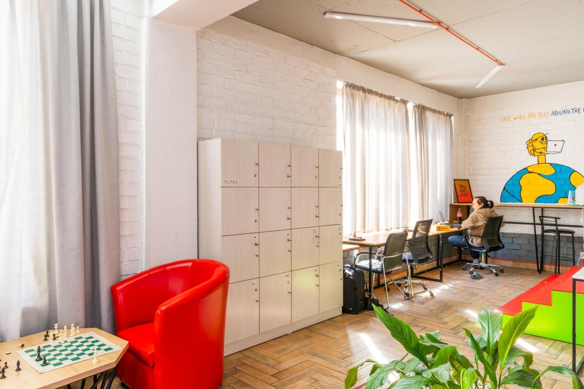 Ololofreelander Hostel&Coworking Biskek Kültér fotó
