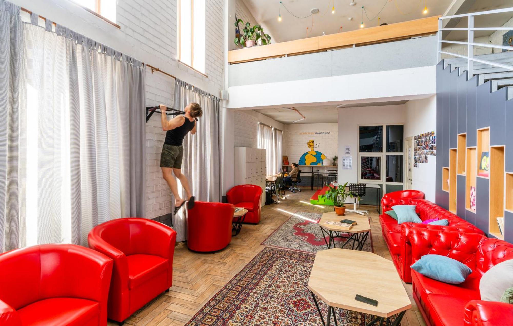 Ololofreelander Hostel&Coworking Biskek Kültér fotó