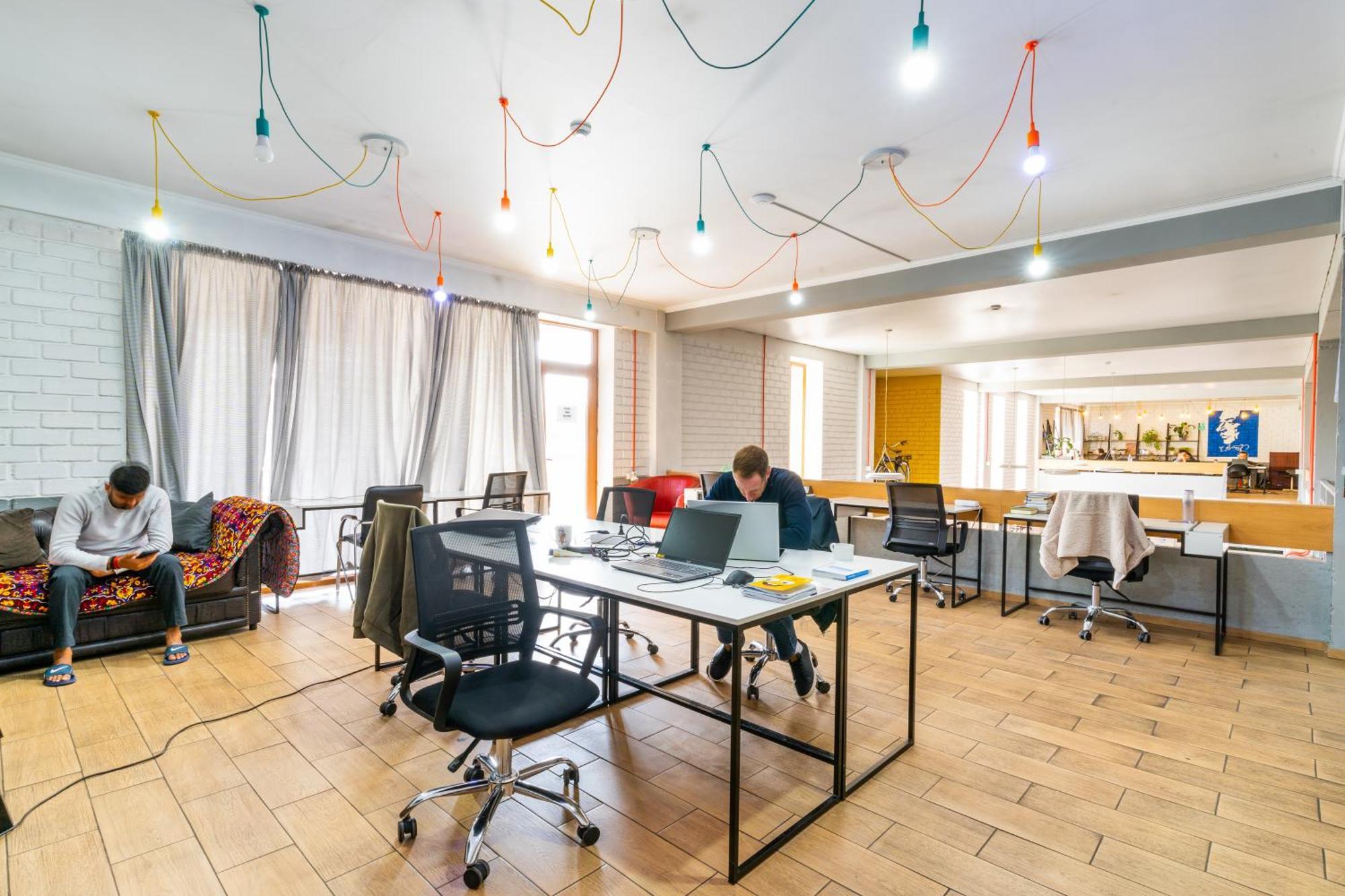 Ololofreelander Hostel&Coworking Biskek Kültér fotó